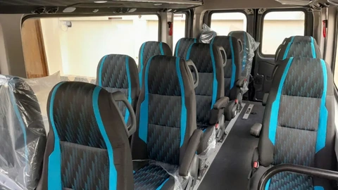 Xe FORCE URBANIA 17 Chỗ