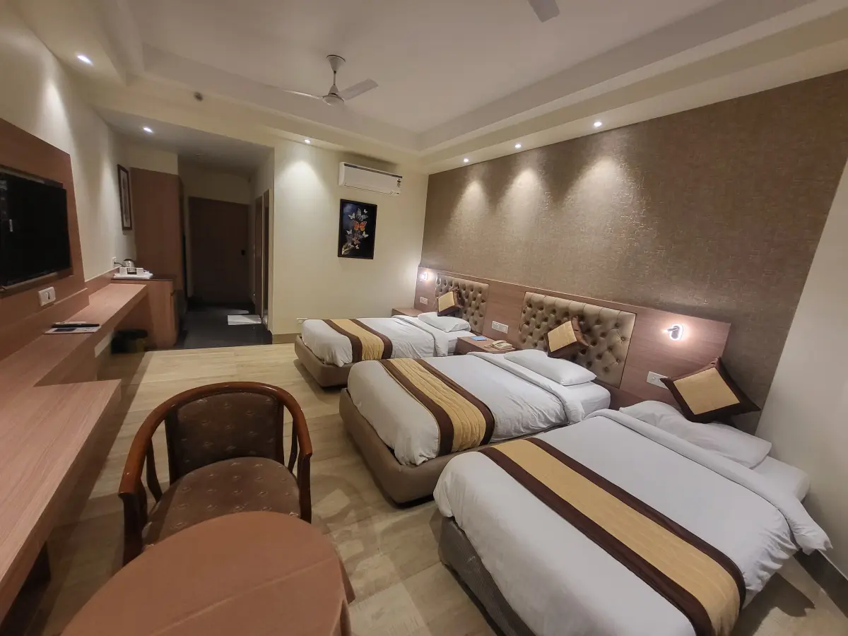 Phòng ba giường - ảnh đại diện